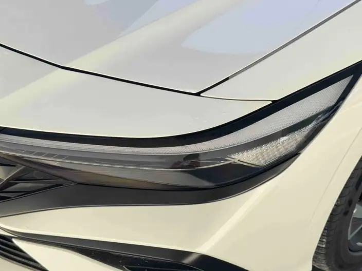 Hyundai Ioniq 2023 Model 1.5L CVT LUX Premium Edition – фото 8