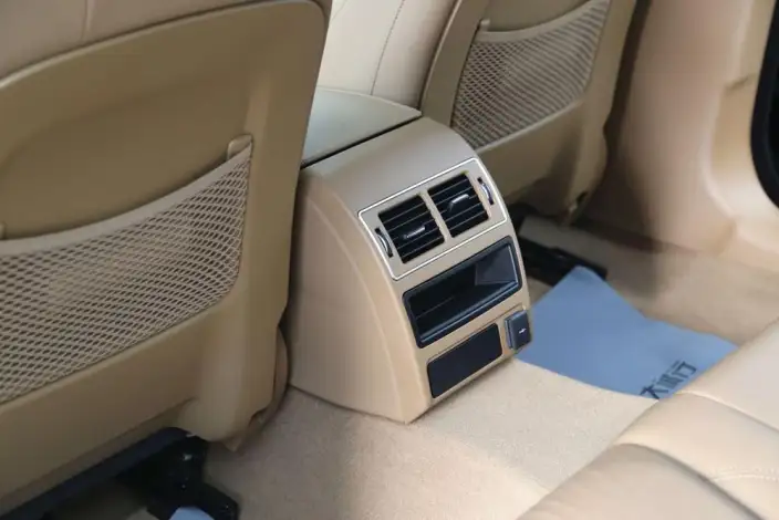 Jaguar XFL 2024 Model 2.0T P250 2WD Exclusive Deluxe Edition – фото 8