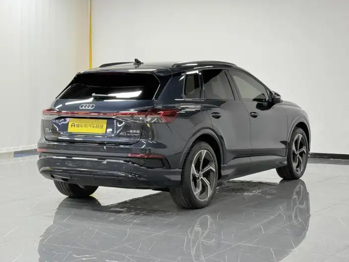 Audi Q4 e-tron 2023 Model 40 e-tron Genesis Edition – фото 7