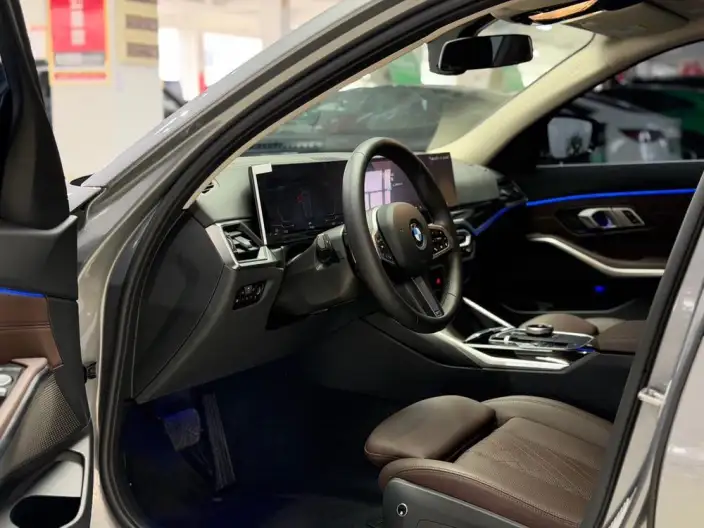 BMW 3 Series 2023 Model 320Li M Sports Set – фото 9