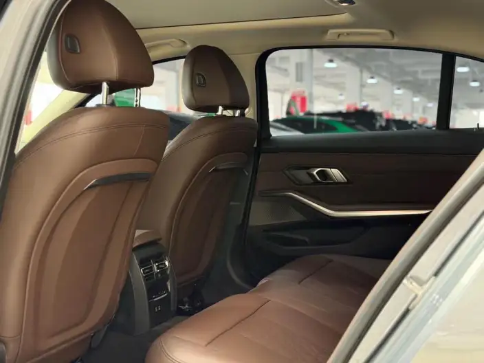 BMW 3 Series 2023 Model 320Li M Sports Set – фото 10