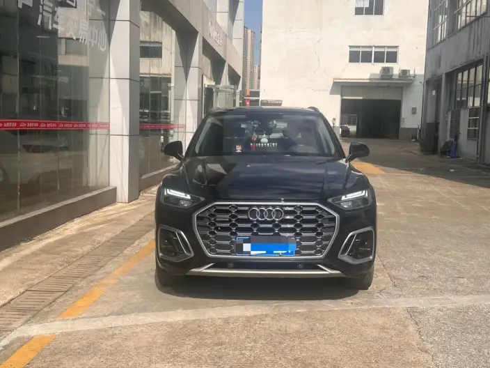 Audi Q5L 2022 Model 45T Luxury Dynamic Model – фото 2
