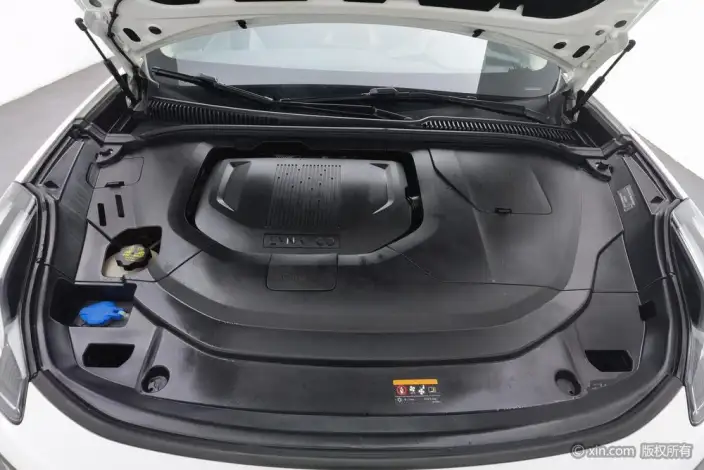 Lynk & Co 06 EM-P 2021 Model 84KM Battery Life Edition Pro – фото 5