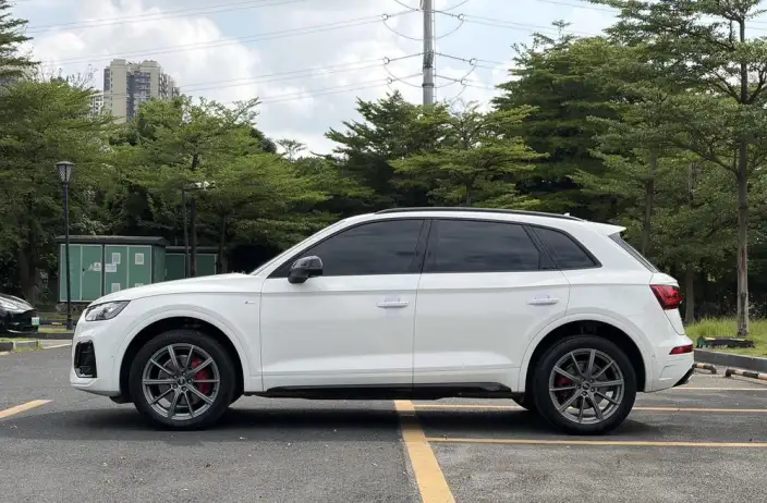 Audi Q5L 2022 Model Facelift 45T Luxury Dynamic Model – фото 4