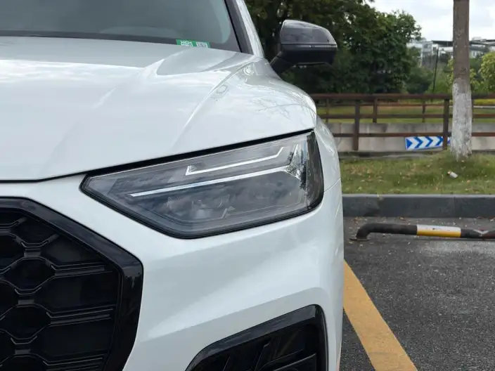 Audi Q5L 2022 Model Facelift 45T Luxury Dynamic Model – фото 9
