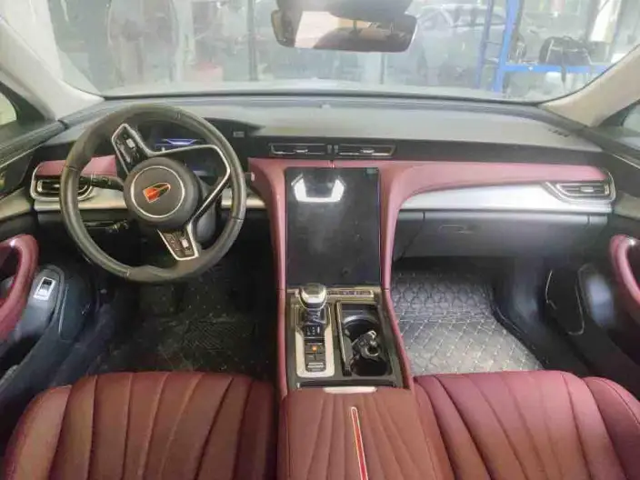 Hongqi H5 2023 Model 2.0T Automatic Smart Flag Enjoy Edition – фото 6