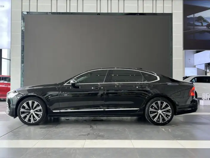 Volvo S90 2021 Model B5 Smart Elegance Deluxe Edition – фото 4