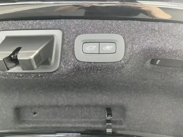 Volvo S90 2021 Model B5 Smart Elegance Deluxe Edition – фото 9