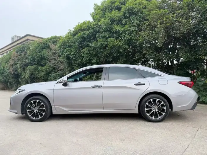 Toyota Avalon 2023 Model 2.0L CVT Deluxe Edition – фото 3