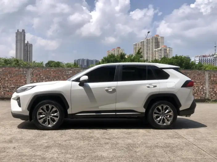Toyota Wildlander 2022 Model 2.0L 2WD Luxury PLUS Edition – фото 3