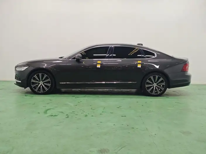 Volvo S90 PHEV 2023 Model T8 4WD Long Battery Life Pro Smart Elegance Deluxe Edition – фото 4