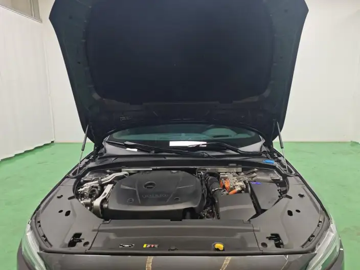 Volvo S90 PHEV 2023 Model T8 4WD Long Battery Life Pro Smart Elegance Deluxe Edition – фото 10