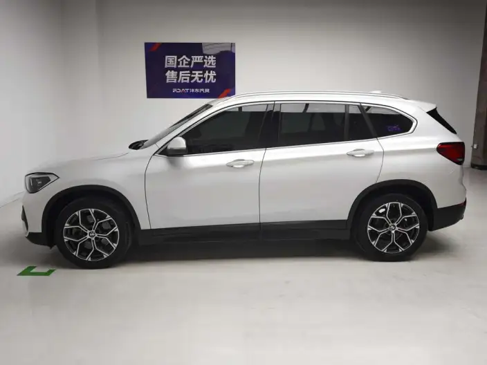 BMW X1 2021 Model sDrive25Li Leading Model – фото 4