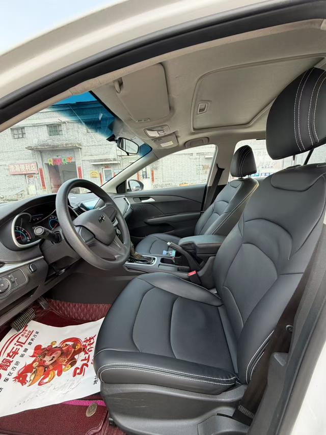 Chevrolet Cavalier 2019 320 Automatic Enjoy Sunroof – фото 4
