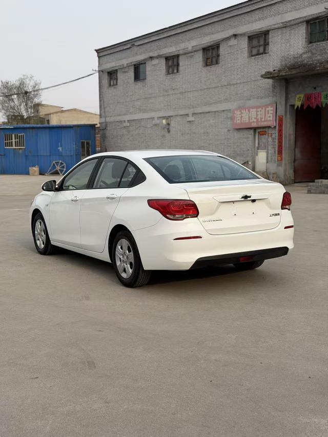 Chevrolet Cavalier 2019 320 Automatic Enjoy Sunroof – фото 9