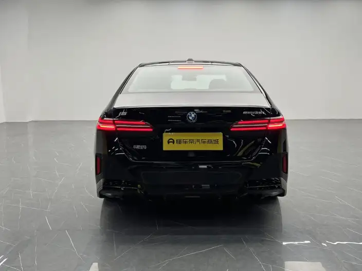 BMW i5 2024 Model eDrive35L M Sports Set – фото 6