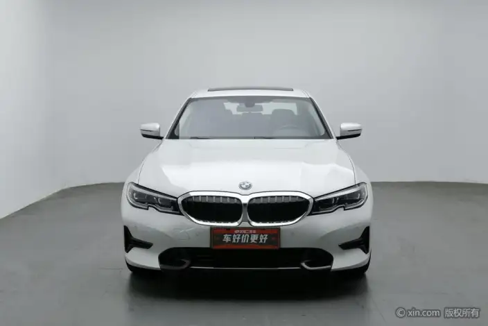 BMW 3 Series 2020 Model 320i Sports Set – фото 1