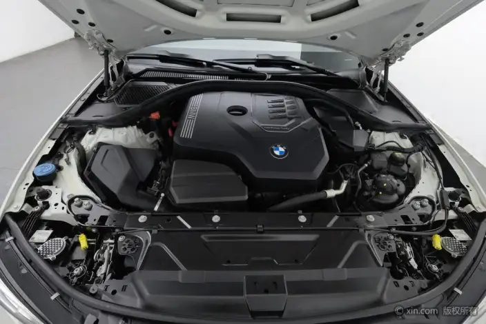 BMW 3 Series 2020 Model 320i Sports Set – фото 4