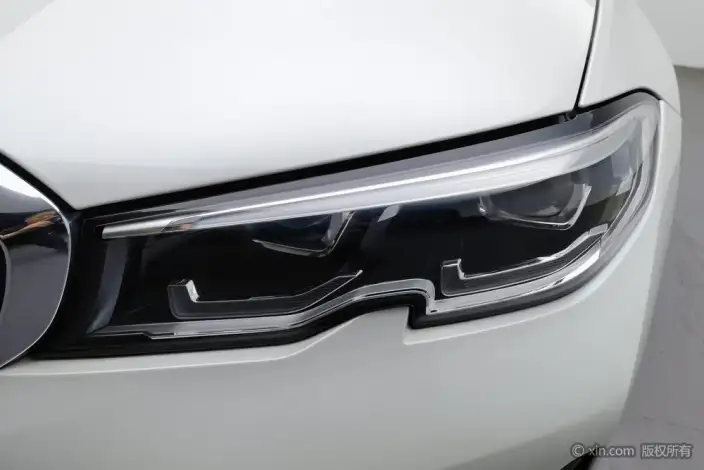 BMW 3 Series 2020 Model 320i Sports Set – фото 6