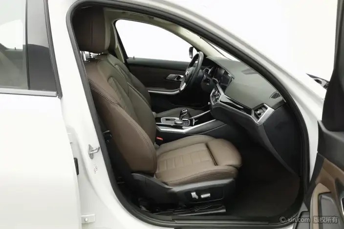BMW 3 Series 2020 Model 320i Sports Set – фото 7