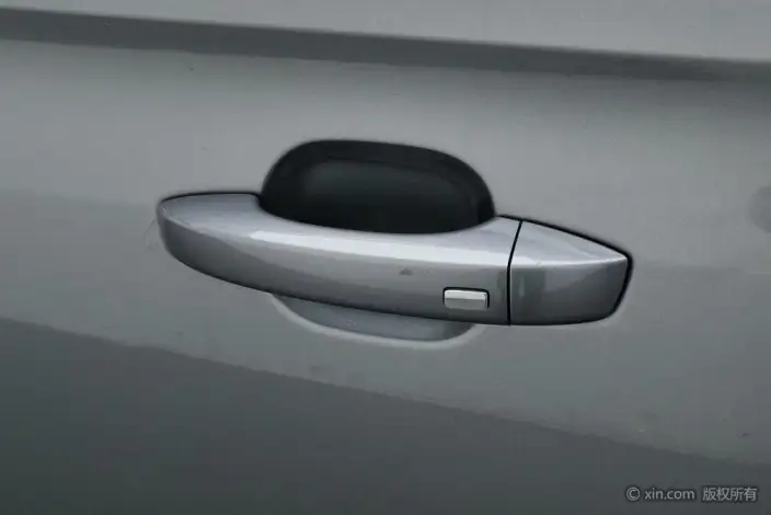 Roewe RX3 2021 Model PRO 1.6L CVT Elite Model – фото 8