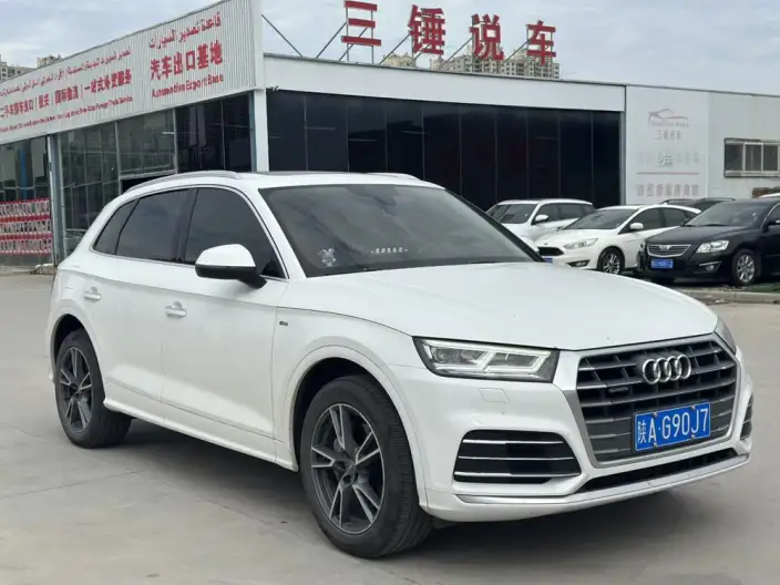 Audi Q5L 2020 Model 40 TFSI Rong Xiang Fashion Model – фото 3