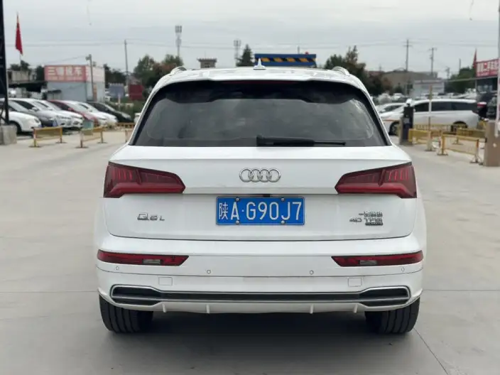 Audi Q5L 2020 Model 40 TFSI Rong Xiang Fashion Model – фото 5