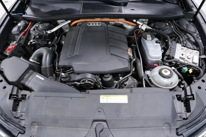 Audi A6L PHEV 2020 Model 55 TFSIe quattro – фото 6