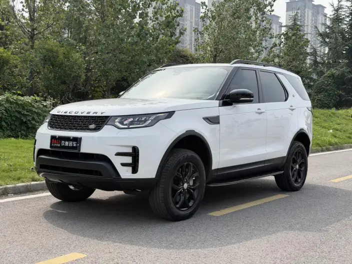 Land Rover Discovery 2020 Model 3.0 V6 SE – фото 1