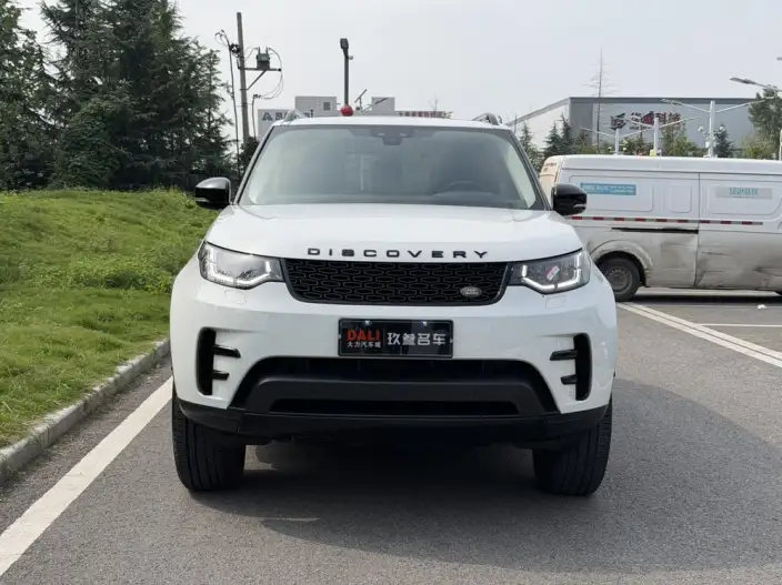 Land Rover Discovery 2020 Model 3.0 V6 SE – фото 2