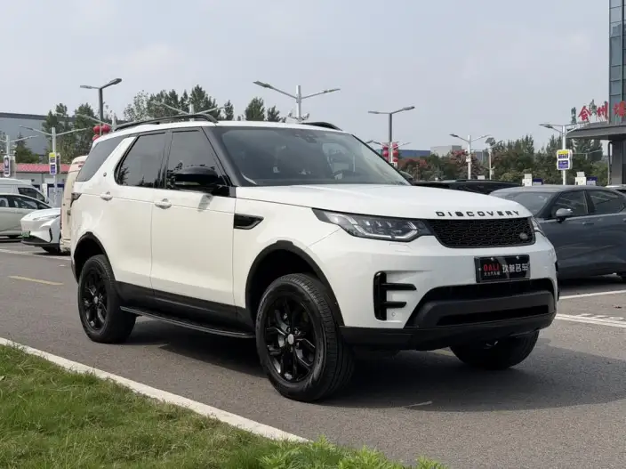 Land Rover Discovery 2020 Model 3.0 V6 SE – фото 3