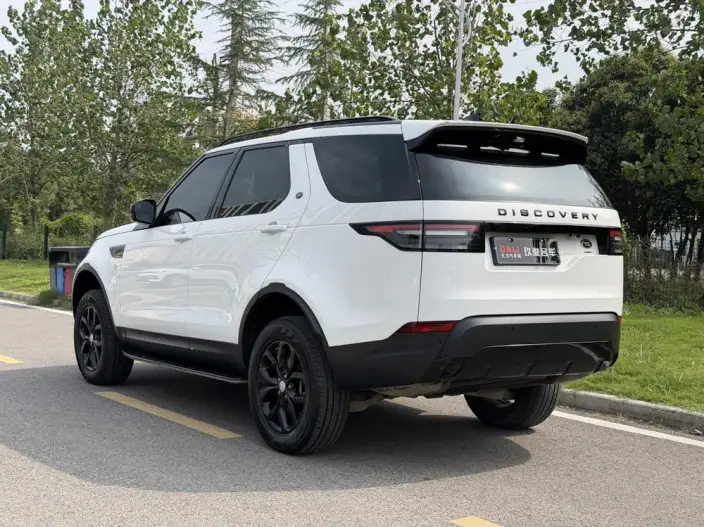 Land Rover Discovery 2020 Model 3.0 V6 SE – фото 5