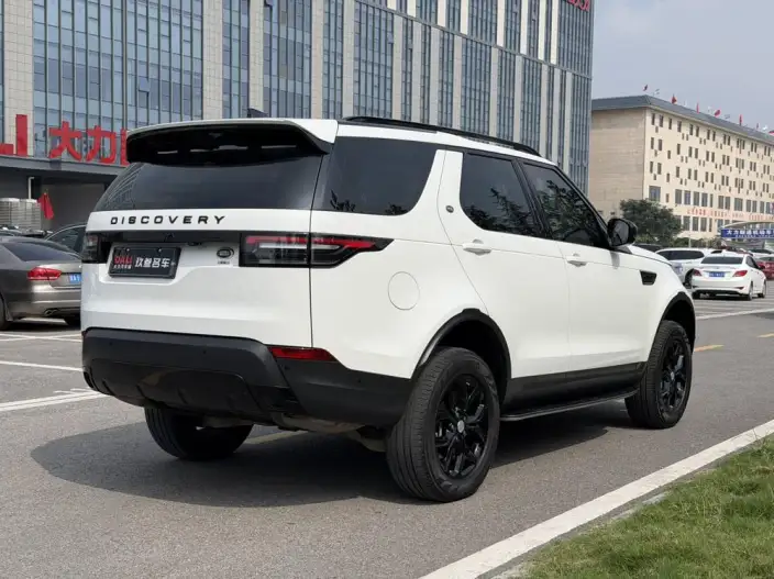 Land Rover Discovery 2020 Model 3.0 V6 SE – фото 7