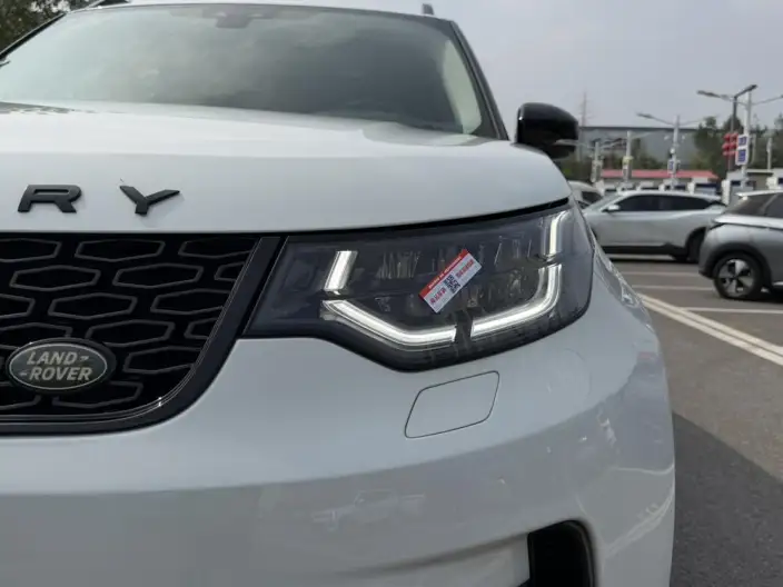 Land Rover Discovery 2020 Model 3.0 V6 SE – фото 9