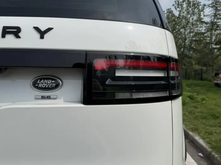 Land Rover Discovery 2020 Model 3.0 V6 SE – фото 10