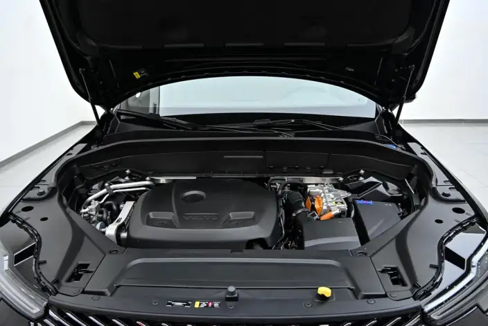 Volvo XC90 PHEV 2025 Model Facelift E Drive Hybrid T8 Long Battery Life Pro Smart Range Deluxe Edition 7 seat – фото 10