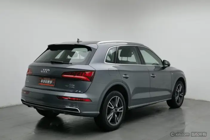 Audi Q5L 2020 Model Facelift 40 TFSI Rong Xiang Fashion Model – фото 3