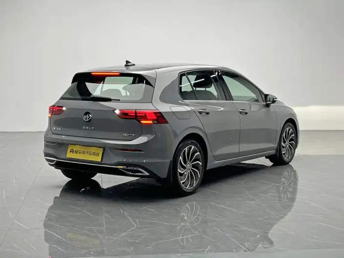 Volkswagen Golf 2021 Model 280TSI DSG Pro – фото 7