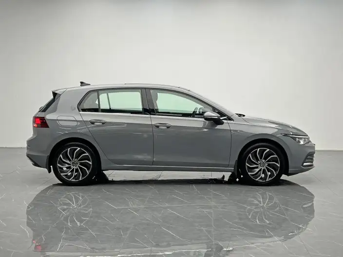Volkswagen Golf 2021 Model 280TSI DSG Pro – фото 8