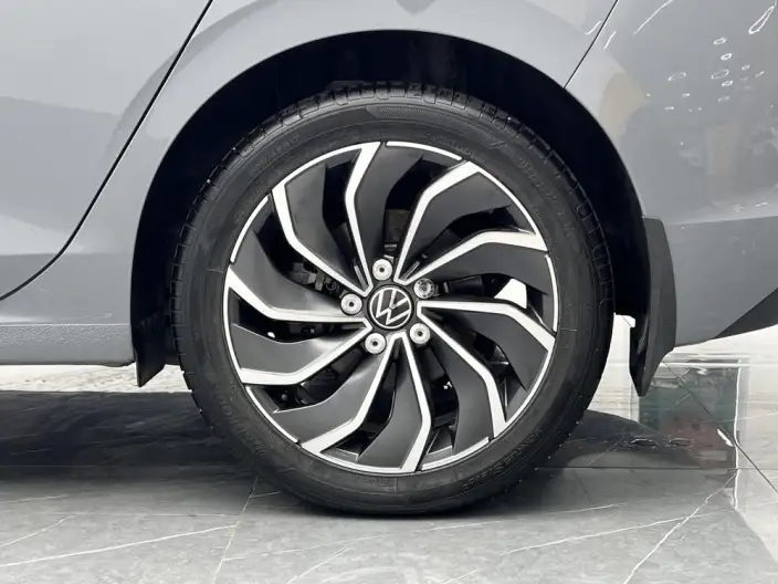 Volkswagen Golf 2021 Model 280TSI DSG Pro – фото 9
