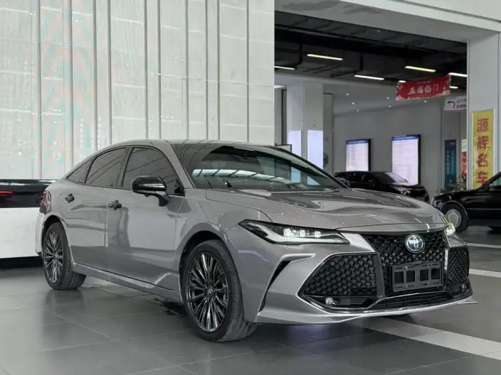 Toyota Avalon 2022 Model Hybrid 2.5L Deluxe Edition – фото 3