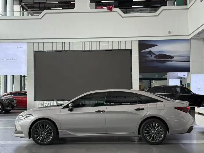 Toyota Avalon 2022 Model Hybrid 2.5L Deluxe Edition – фото 4