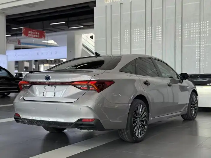 Toyota Avalon 2022 Model Hybrid 2.5L Deluxe Edition – фото 7
