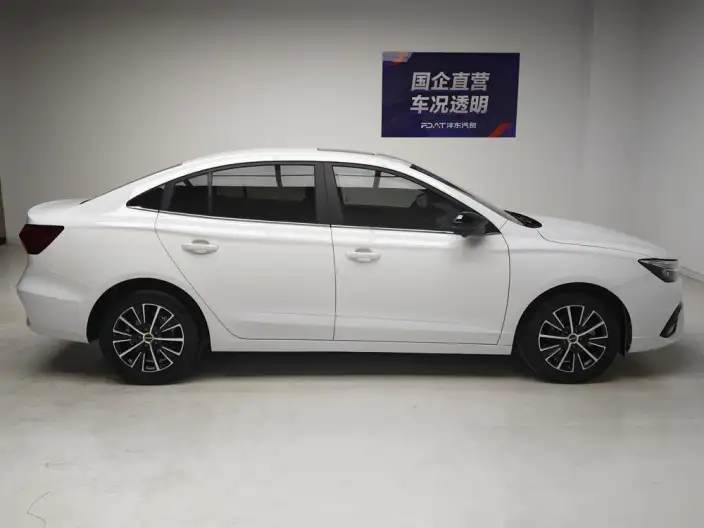 Roewe i5 2021 Model 1.5L CVT Diamond Edition – фото 8