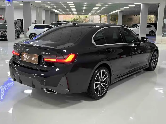 BMW 3 Series 2023 Model 325Li M Sports Set – фото 6