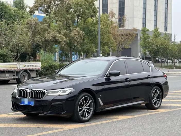 BMW 5 Series 2022 Model Facelift II 525Li M Sports Set – фото 1