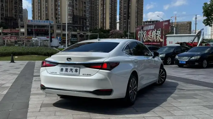 Lexus ES 2022 Model 200 Superior Edition – фото 7