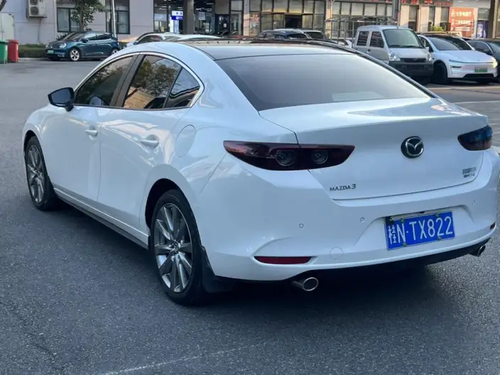 Mazda3 Axela 2021 Model 2.0L Automatic Zhi Ya Edition – фото 4