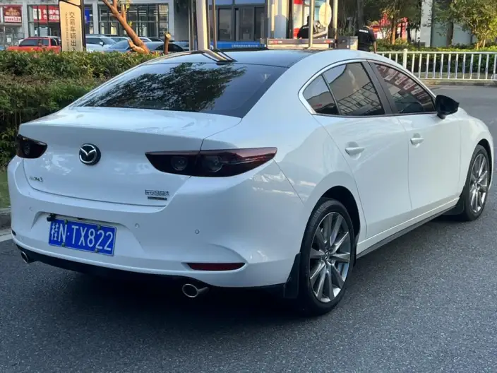 Mazda3 Axela 2021 Model 2.0L Automatic Zhi Ya Edition – фото 6