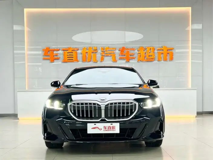 BMW 5 Series 2024 Model 530Li Leading Model M Sports Set – фото 2